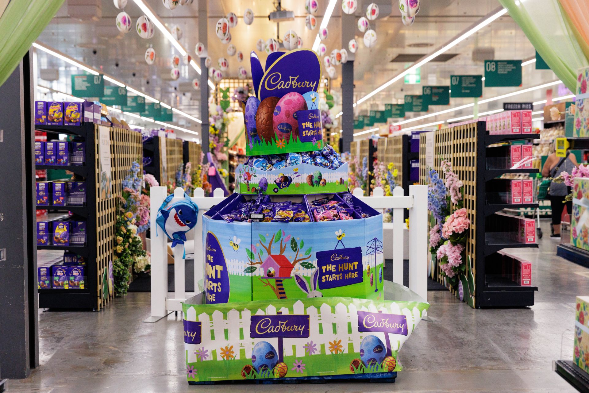 lamanna easter display