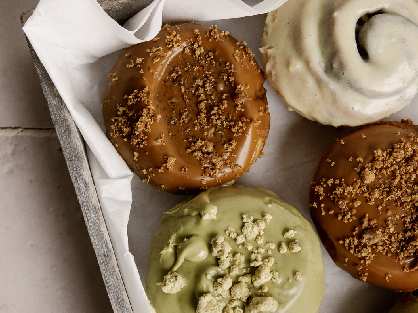 LaManna Cinnamon Scrolls Baked Fresh Daily - Biscoff Spread, Pistachio Papi Spread, Classic