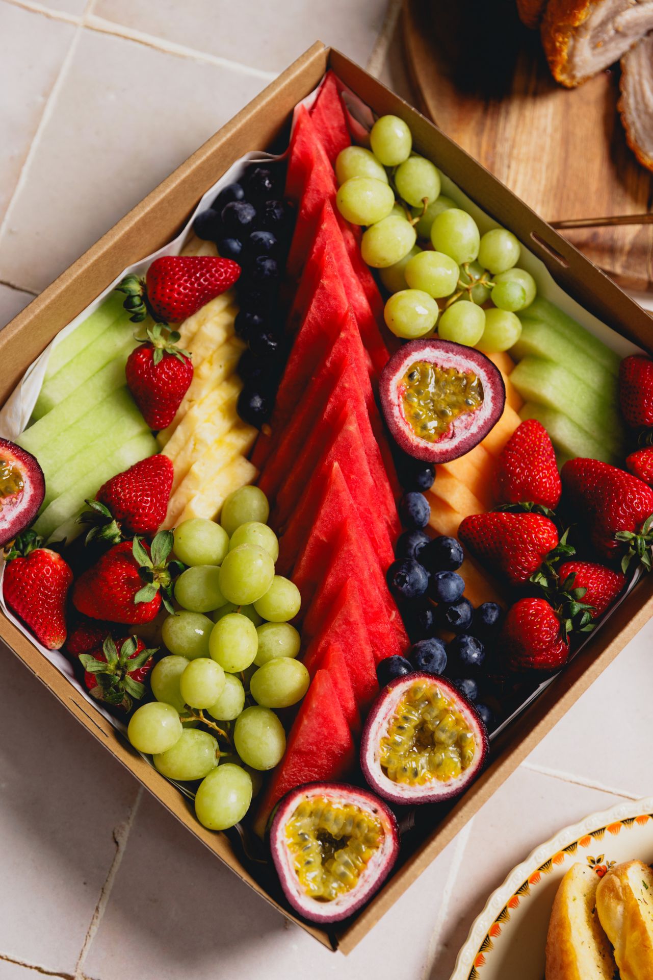 lamanna fruit sliced grazing box