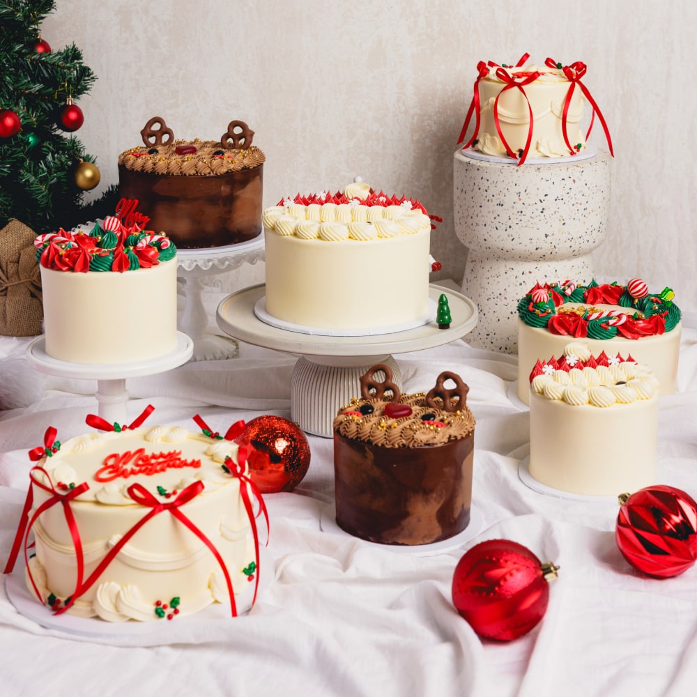 christmas themed cakes at lamanna