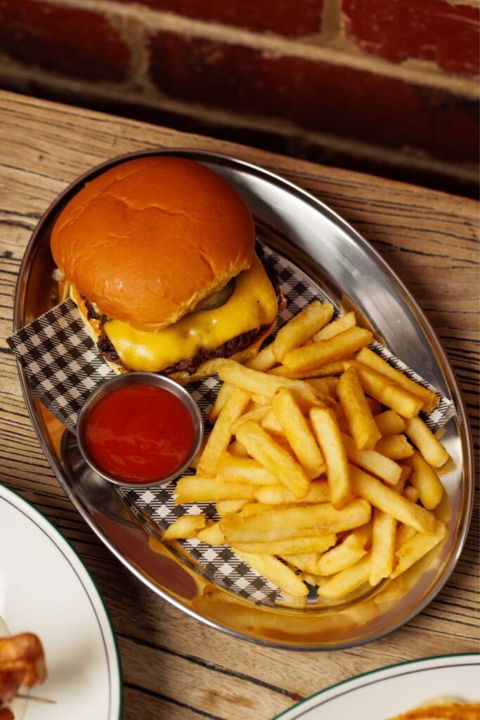 Cheeseburger & Fries