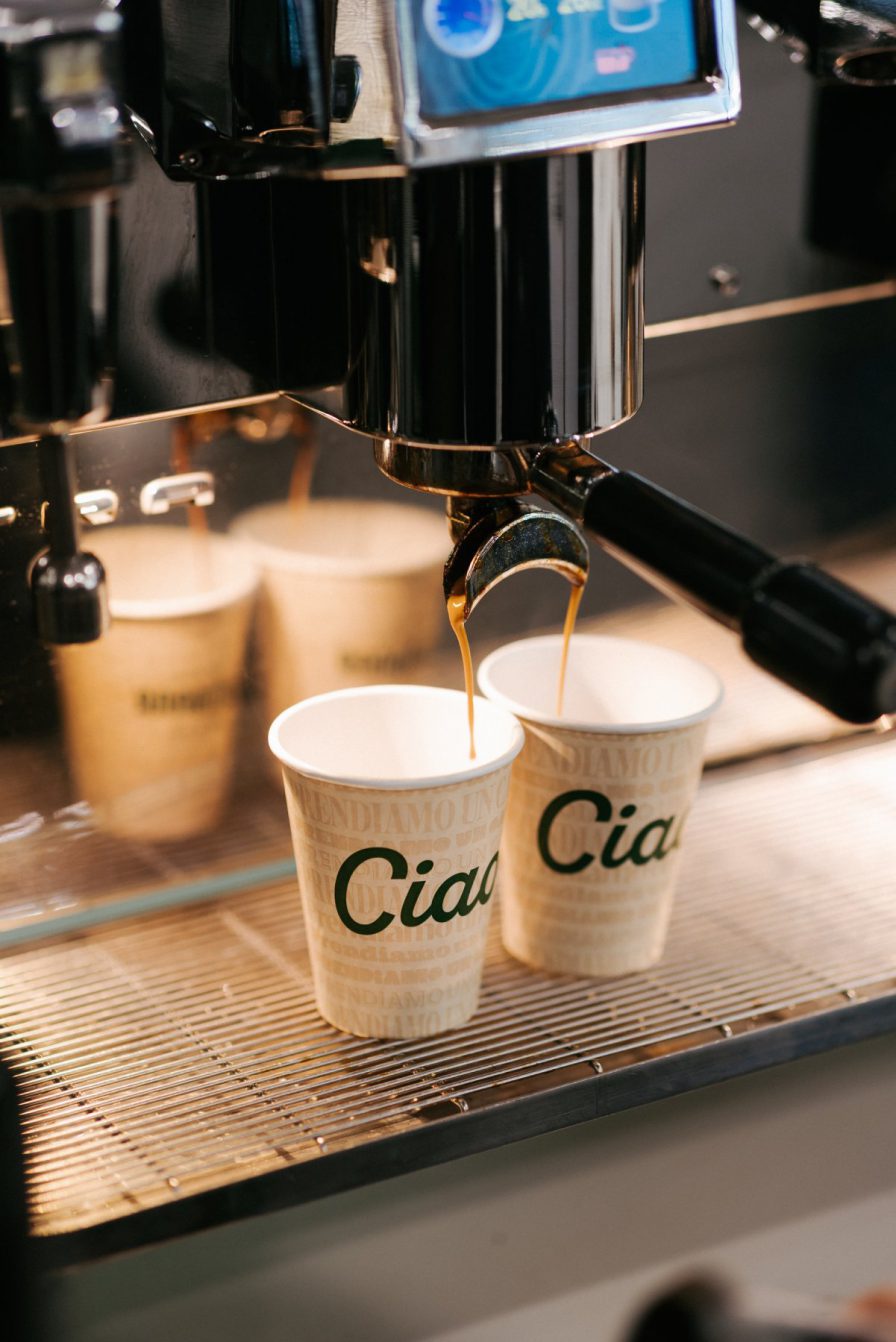 lamanna cafe in essendon fields close up short of espresso shot into lamanna cup